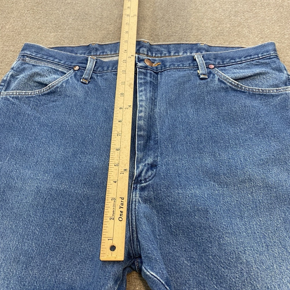 Wrangler Jeans Mens 40 Fits 39x32 Faded Blue 13MWZ Cowboy Cut Western Boots - Picture 6 of 10
